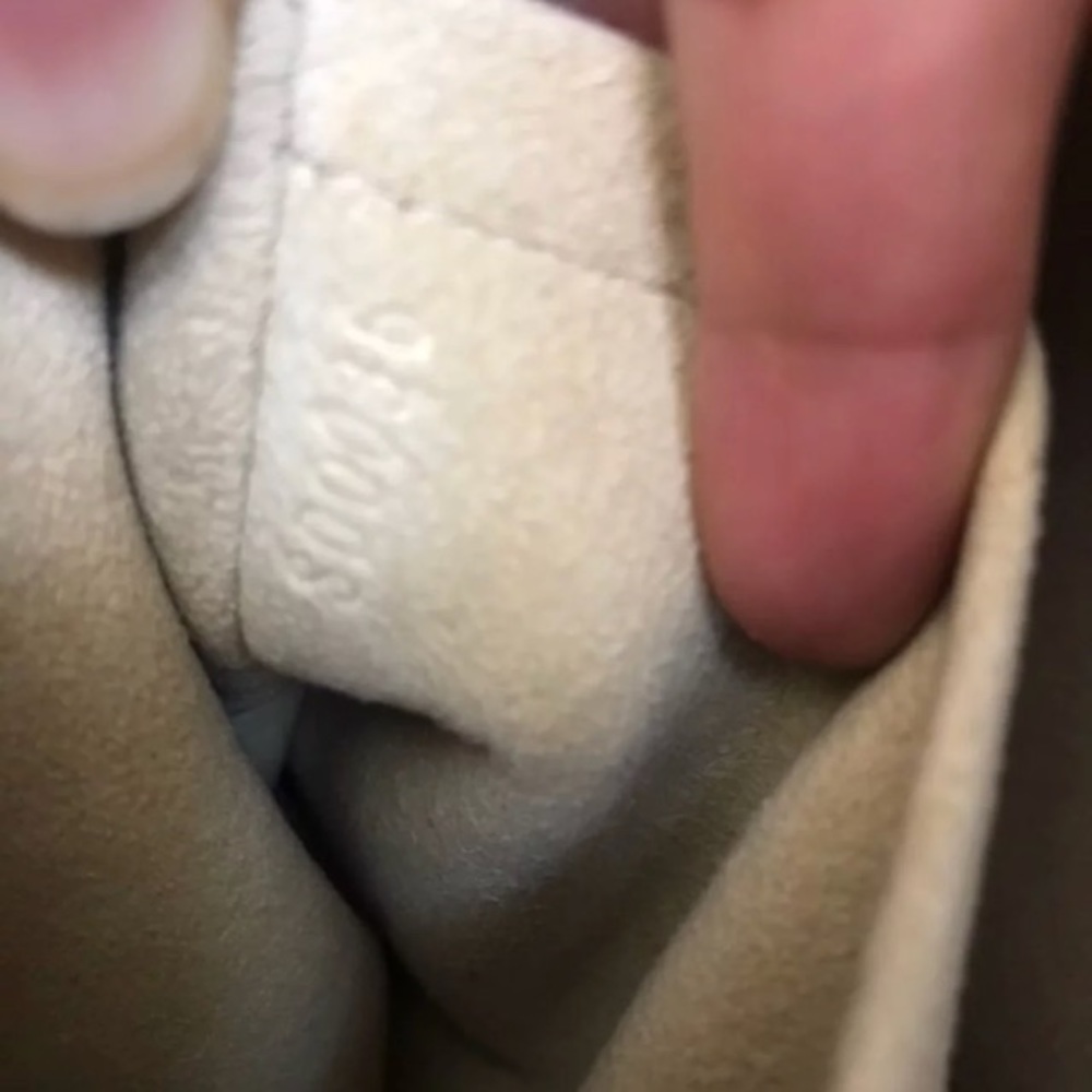 LV Monogram bag - Picture 7 of 8
